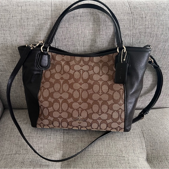 EUC Coach Brown Signature Jacquard Leather Shoulder Bag - Picture 1 of 8